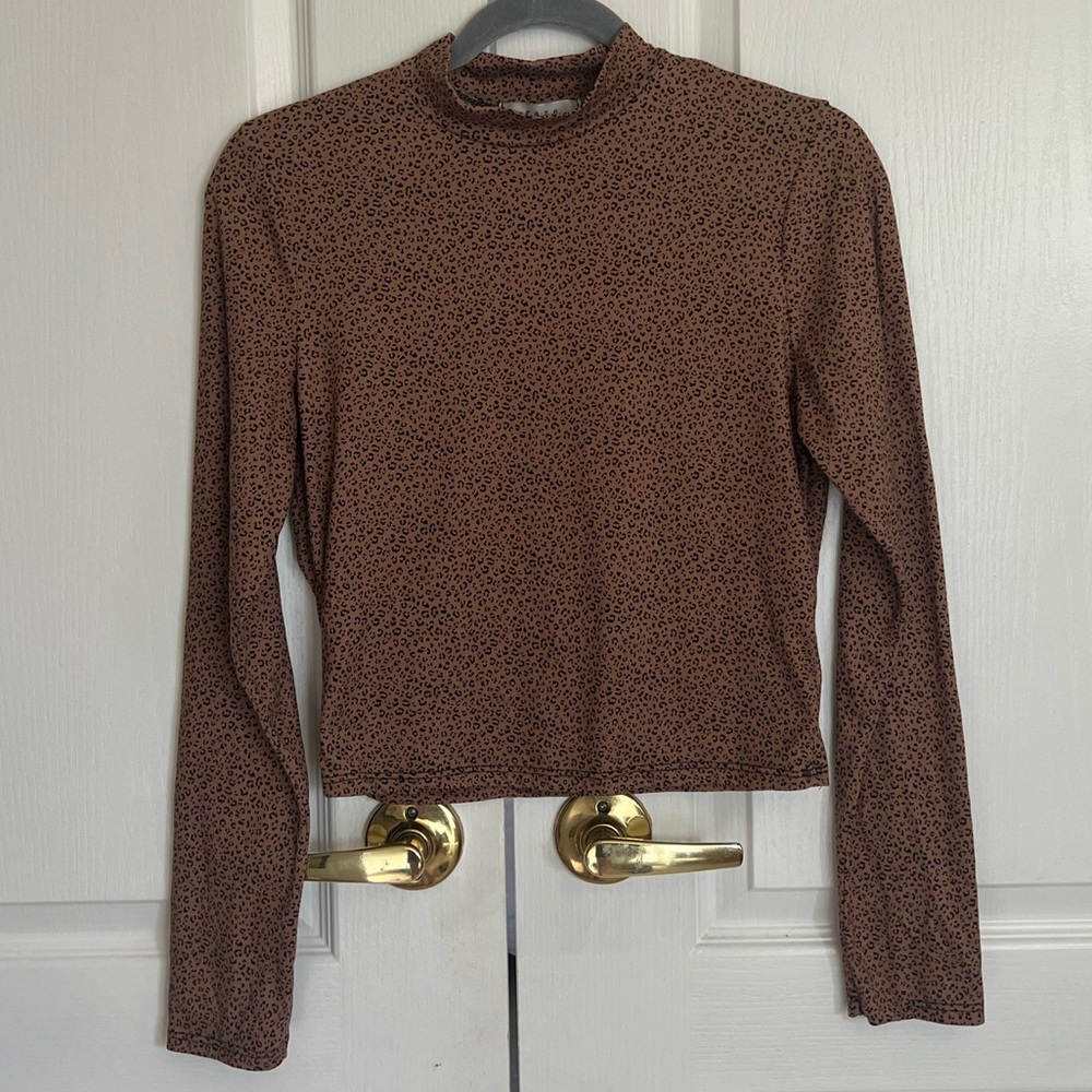 Cheetah print long sleeve shirt